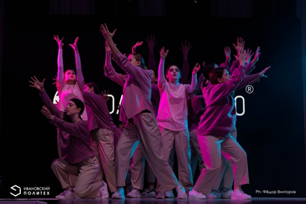 A grand concert of student amateur performances was held at the Polytechnic University