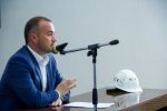 Смотрим в одну сторону, идем вперед вместе...