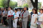 Поклонимся великим тем годам…