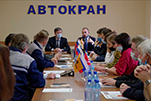 Стрела Автокрана повернулась к Политеху