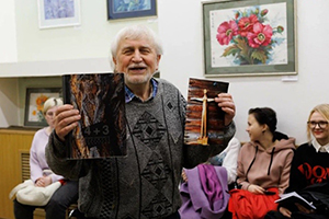 Валерий Бахарев: мир широк, мира хватит всем